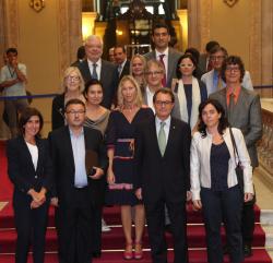 Reunió sector serveis socials i Artur Mas, millores contractació
