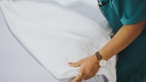 L'Hospital Clínic i l’Hospital Plató despleguen 24 llits de medicina interna per millorar l’atenció urgent