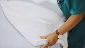 L'Hospital Clínic i l’Hospital Plató despleguen 24 llits de medicina interna per millorar l’atenció urgent