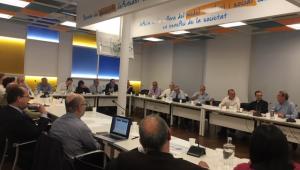 Els membres de la Junta Directiva homenatgen a Jordi Calsina