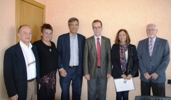 Representants de Creu Roja a Catalunya i del Grup Consorci Sanitari de Terrassa